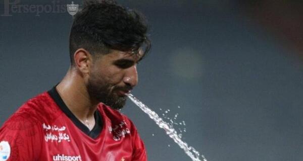 عکس شهریار مغانلو با لباس پرسپولیس