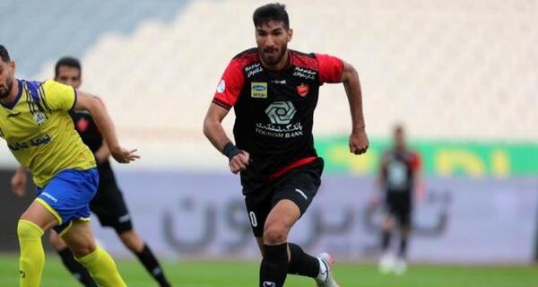 عکس شهریار مغانلو با لباس پرسپولیس