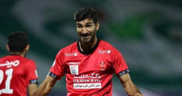 عکس شهریار مغانلو با لباس پرسپولیس