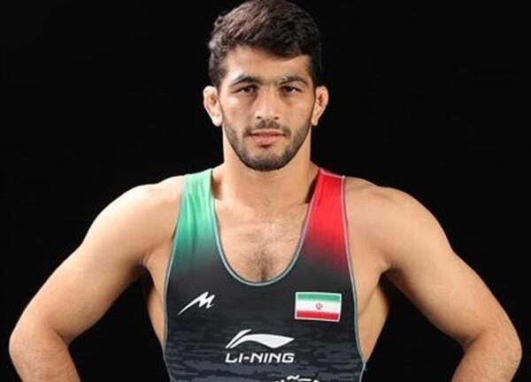 عکس چاقو زدن وحید مرادی
