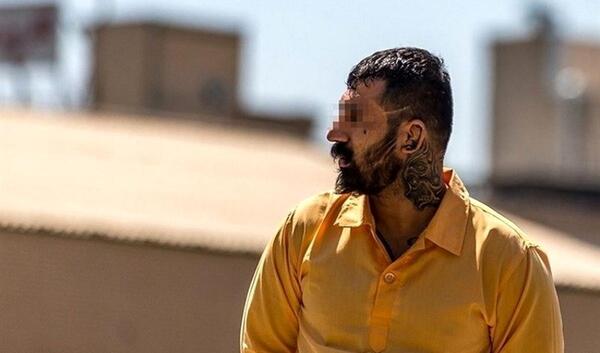 عکس چاقو زدن وحید مرادی