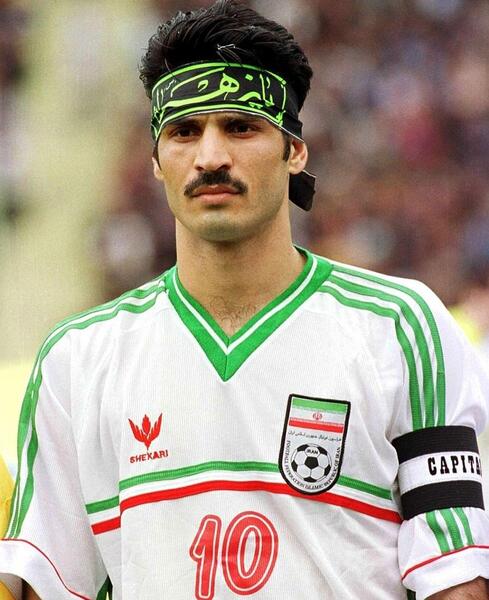 عکس چاقو زدن وحید مرادی