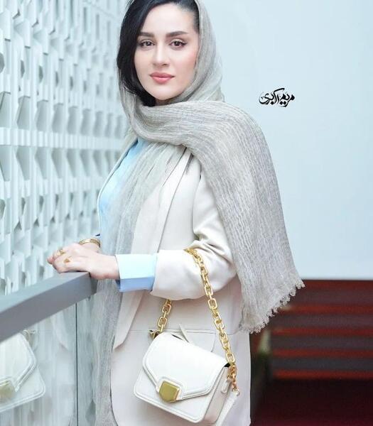 عکس باب اسفنجی خرچنگ