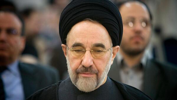 عکس با کراوات خاتمی