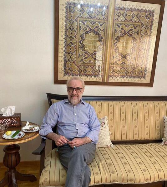 عکس با کراوات خاتمی