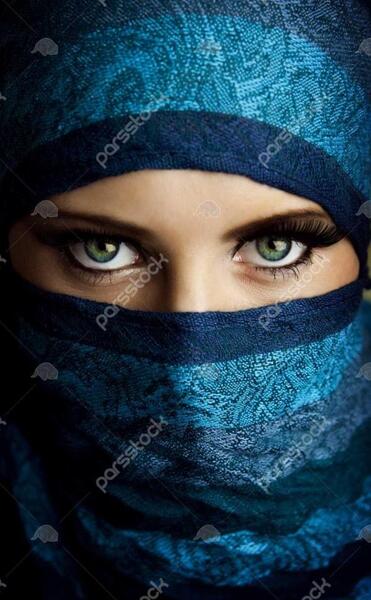 عکس دختر روسری آبی