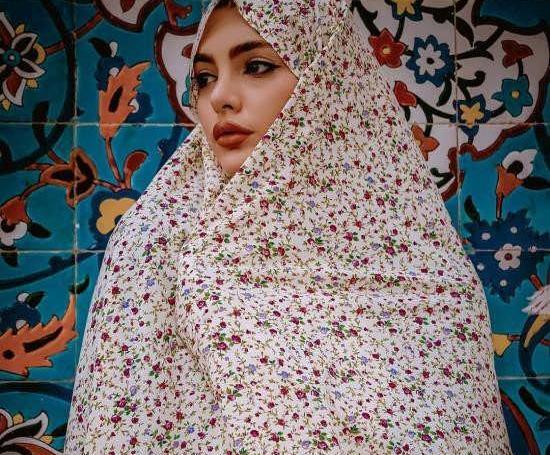 عکس با حجاب هنری