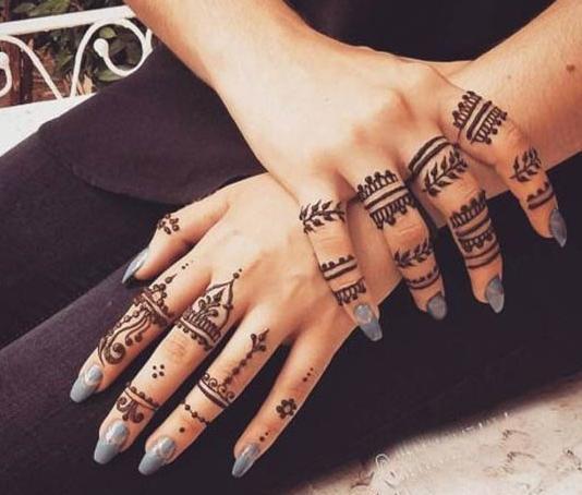 عکس طرح حنا روی انگشت دست
