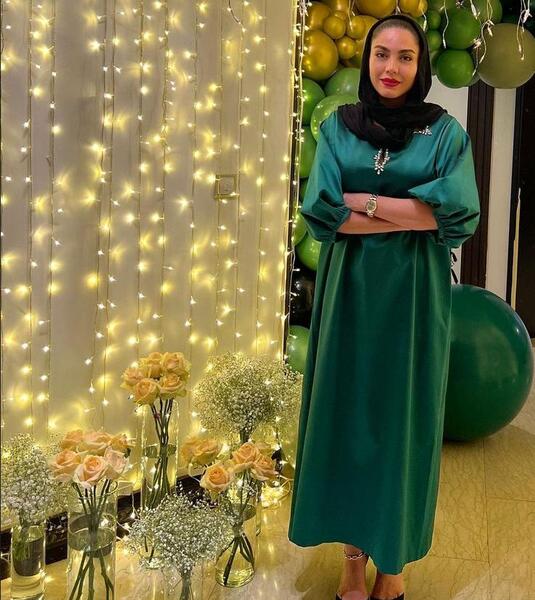 عکس آزاده