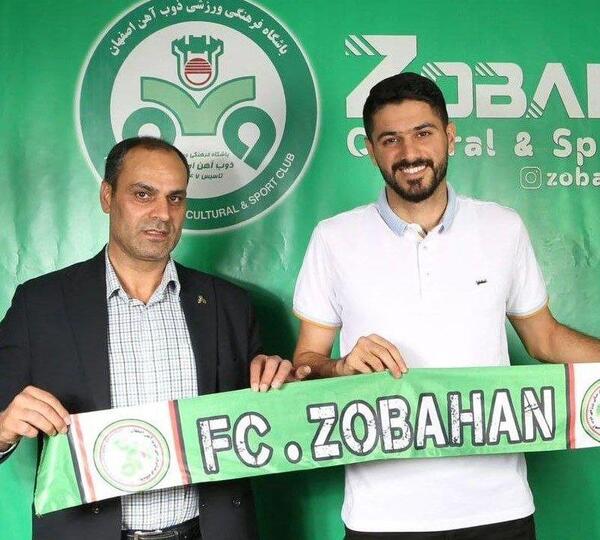 عکس شایان مصلح با لباس شخصی