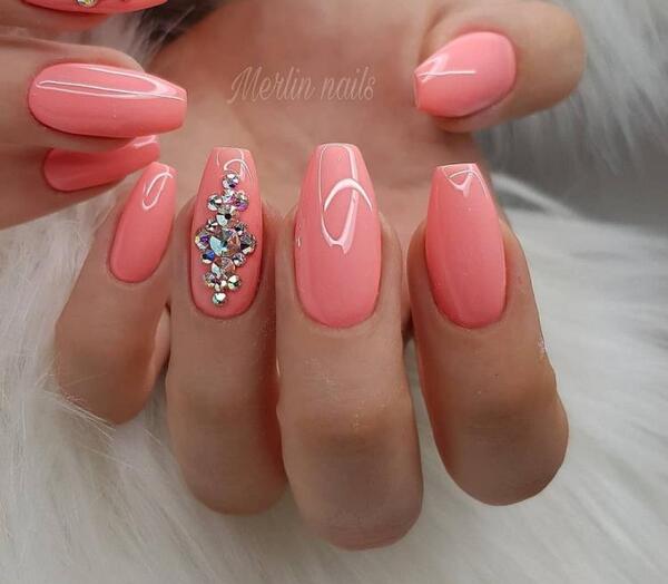 عکس طراحی ناخن در اینستاگرام