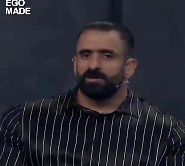 عکس گچ کاری هادی چوپان