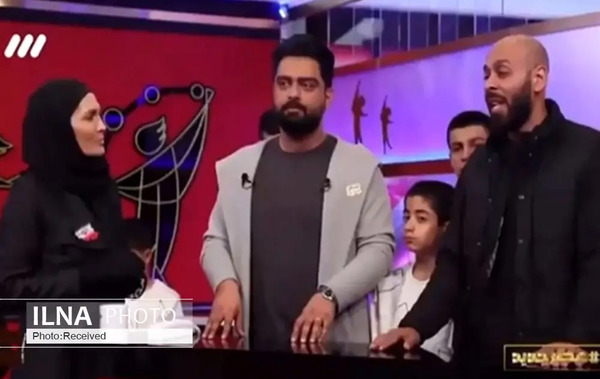 عکس ارشا اقدسی و خواهران منصوریان