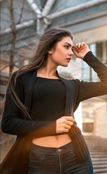 عکس مبینا در نی نی سایت