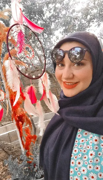 عکس آتلیه ای با حجاب