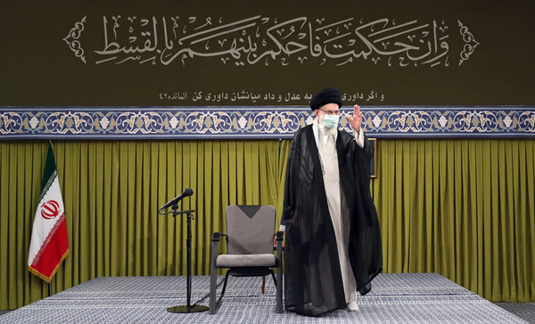 عکس جالب رهبری