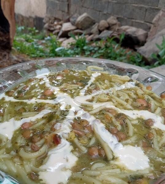 عکس آش رشته در طبیعت