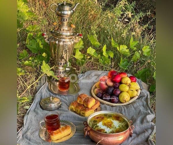 عکس آش رشته در طبیعت