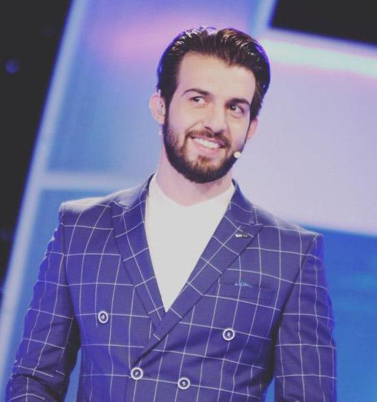 عکس مجری عبدالله روا