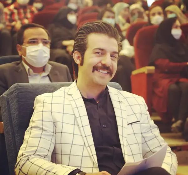 عکس مجری عبدالله روا