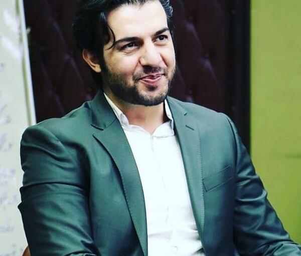 عکس مجری عبدالله روا
