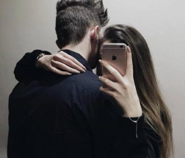 ژست عکس جلوی اینه