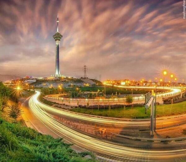 عکس غروب برج میلاد