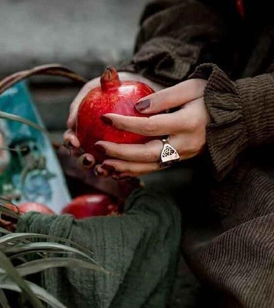 عکس یلدا دخترانه
