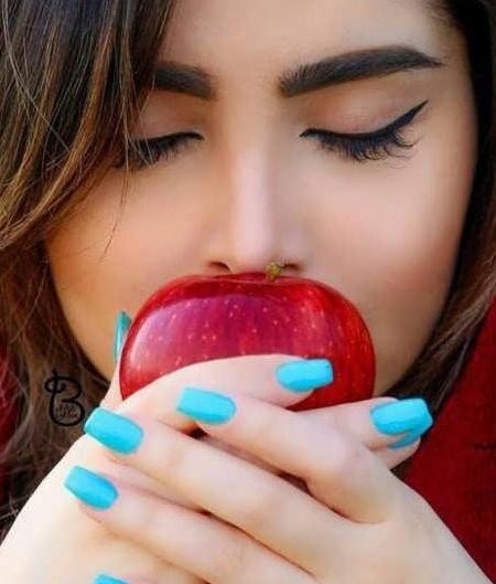 عکس یلدا دخترانه