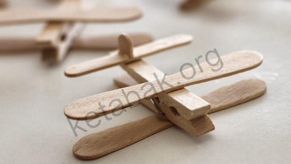 عکس هواپیما چوبی