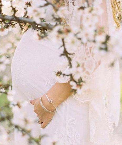 ژست عکس دونفره فضای باز