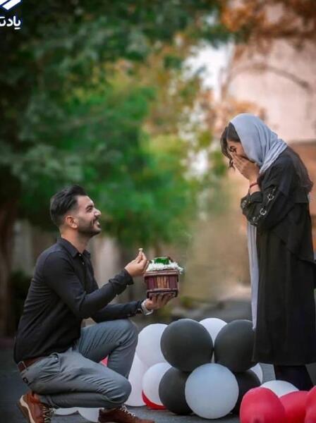 ژست عکس دونفره فضای باز