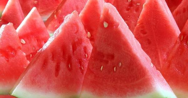 عکس هندوانه سیاه ژاپنی