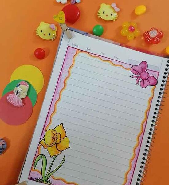 عکس نقاشی گل در دفتر مشق
