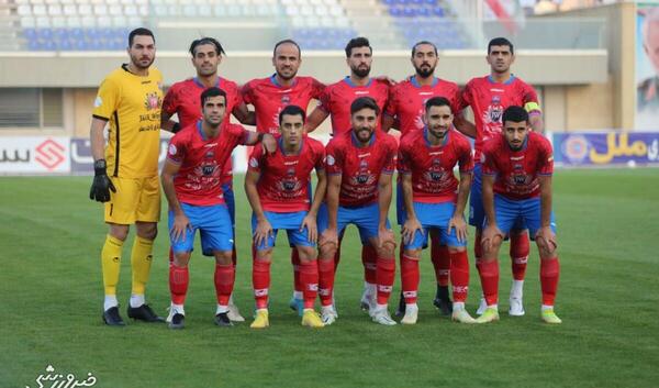 عکس مهدی قائدی با جام