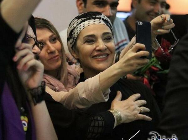 عکس رویا نونهالی به همراه خانواده