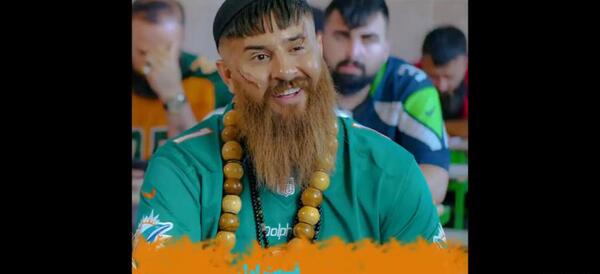 عکس سنا برزنجه خواننده کورد