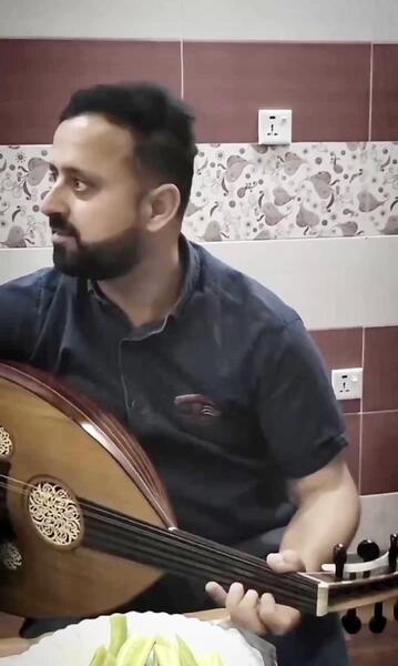 عکس سنا برزنجه خواننده کورد