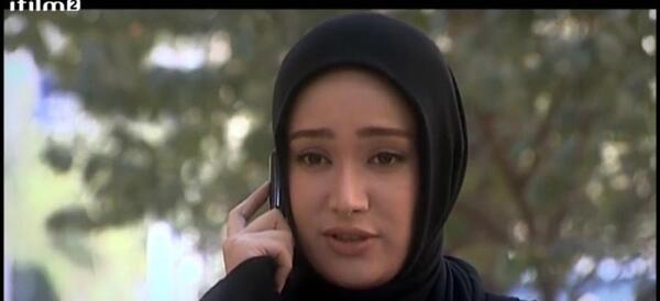 عکس بیتا در فیلم فاصله ها