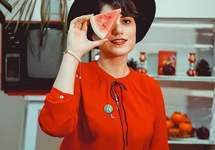 عکس ژست عکاسی برای یلدا