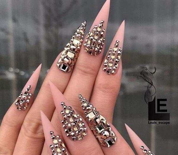 عکس طراحی ناخن عروسکی