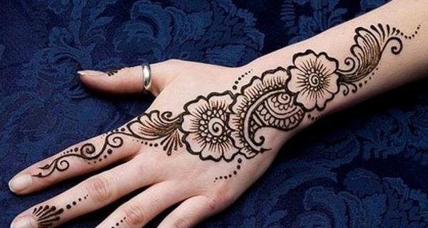 عکس از حنا روی دست