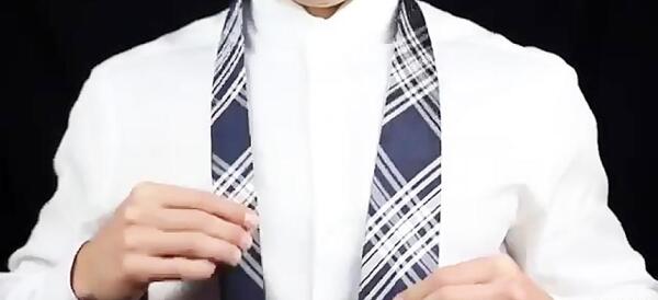 عکس کراوات دو گره