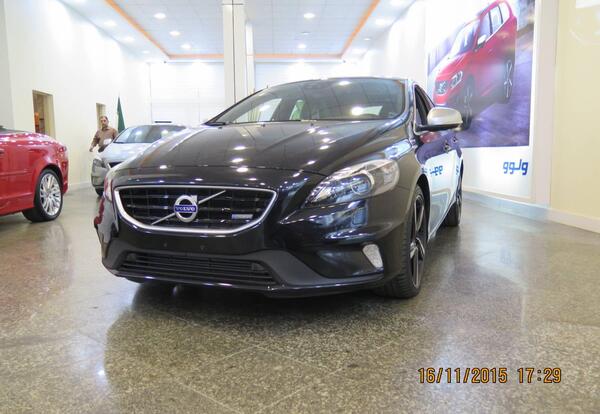 عکس ماشین ولوو v40