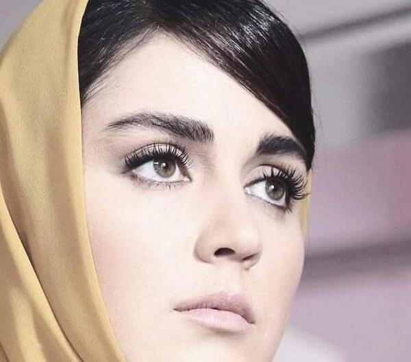 عکس دختر زیبا و چشم رنگی