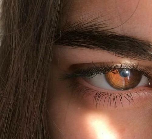 عکس چشم دختر رنگ قهوه ای