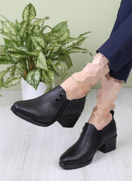 عکس کفش دخترانه برای عید ۱۴۰۲
