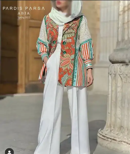 عکس مانتو کوتاه جلو باز