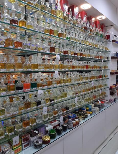 عکس عطر فروشی