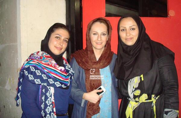 عکس شقایق دهقان در ساختمان پزشکان